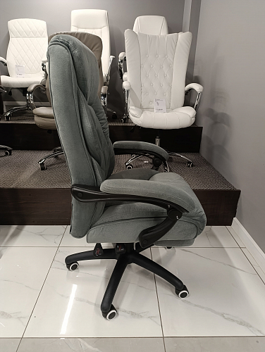 Компьютерное кресло Traun dark gray / black из шоурума 4